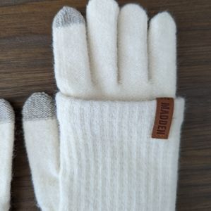 Steve Madden touchscreen women gloves. New without tag